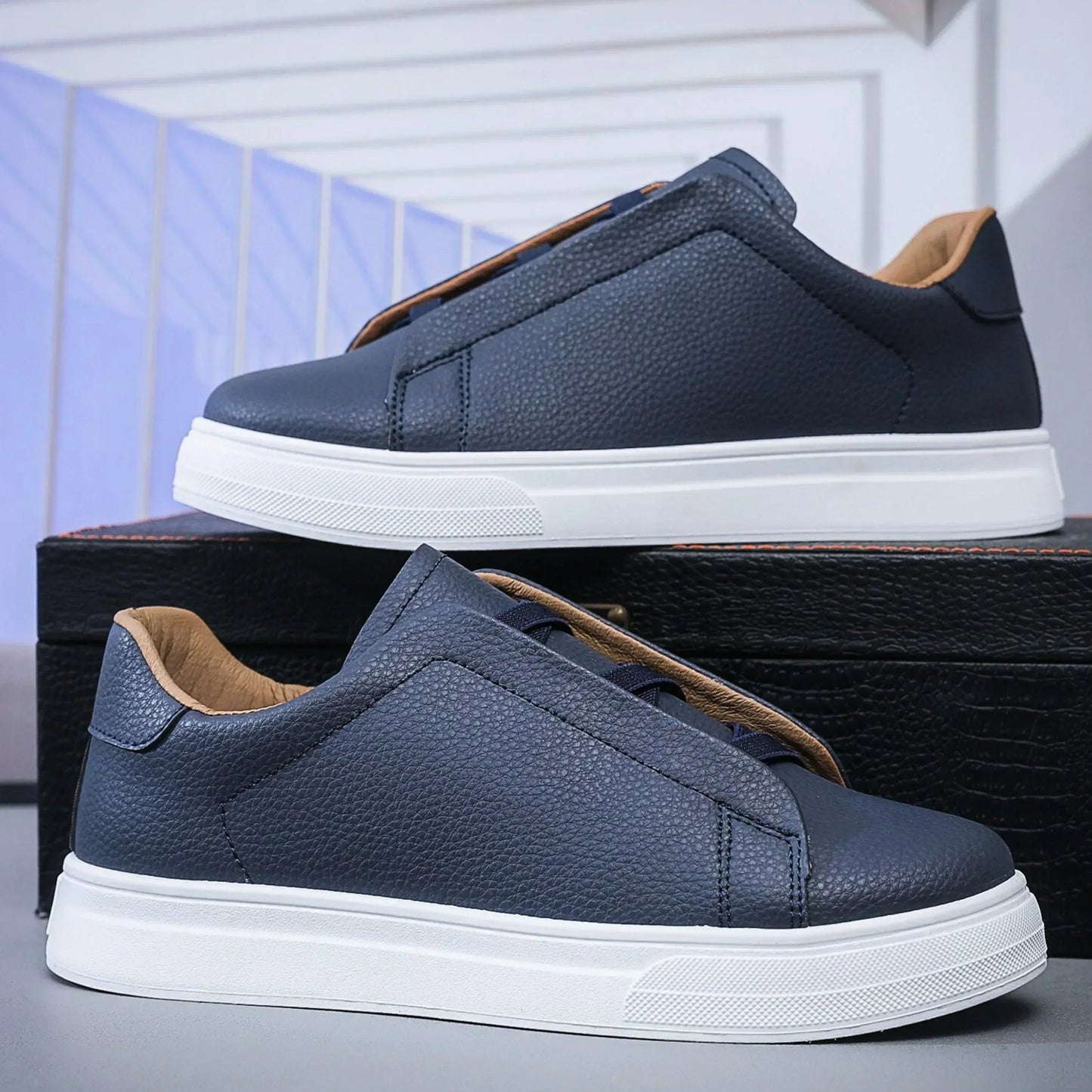 Arlo Leather Sneakers