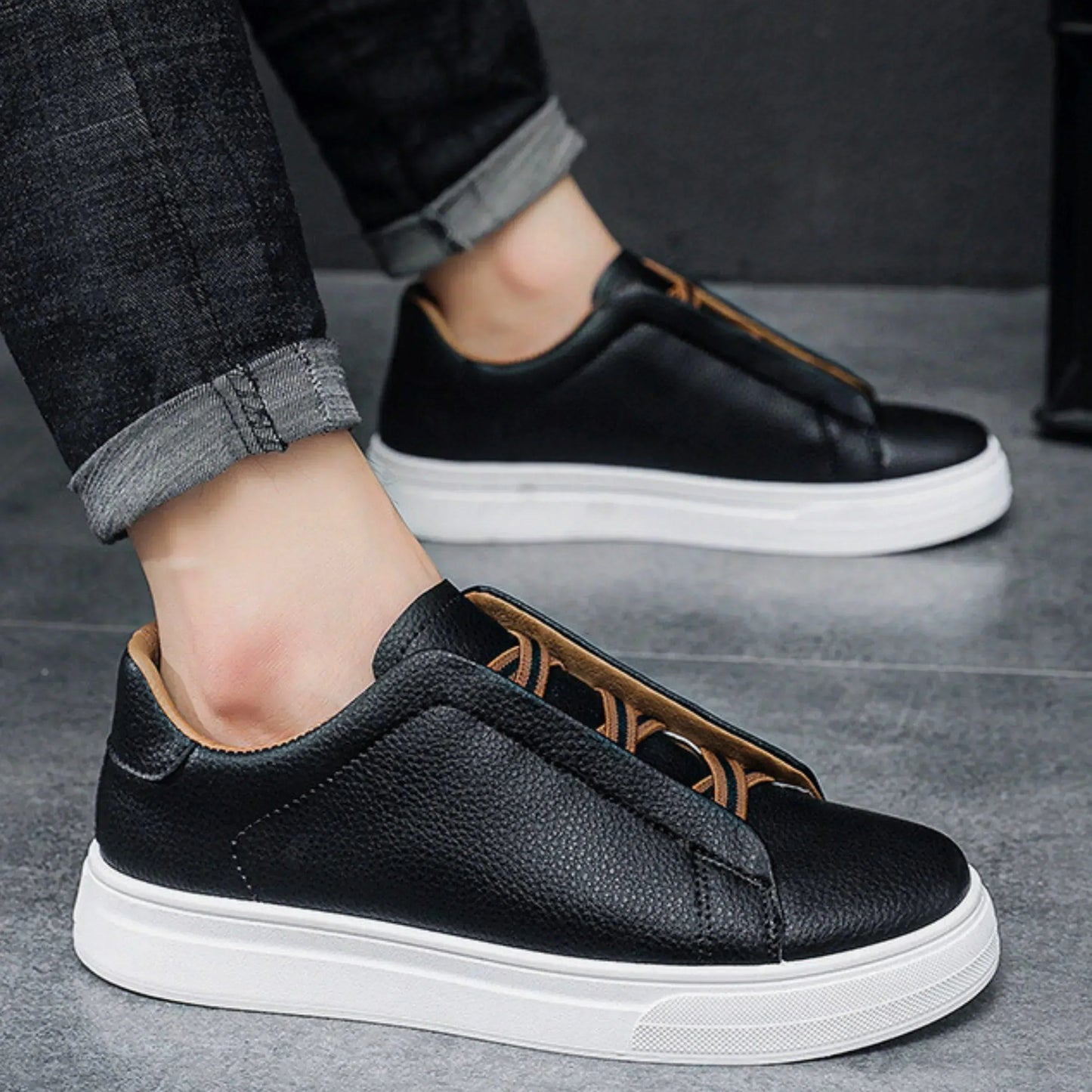 Arlo Leather Sneakers